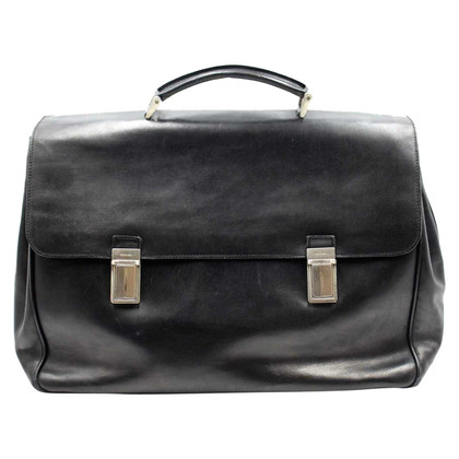 Prada Reisetasche aus Leder in Schwarz