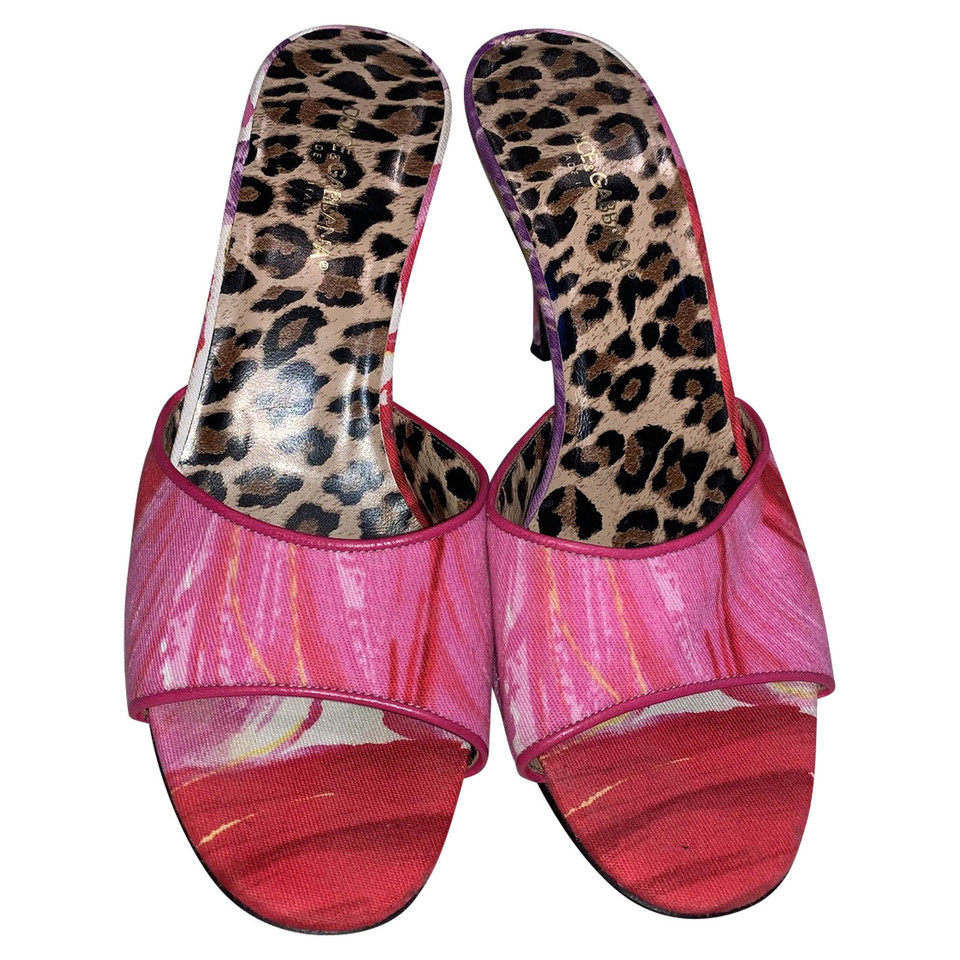 Dolce & Gabbana Sandals Canvas in Pink