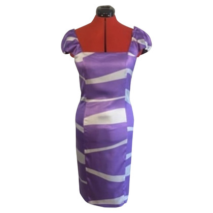 Emporio Armani Kleid aus Seide in Violett