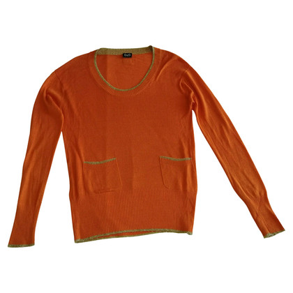 D&G Knitwear in Orange