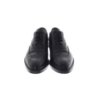 Burberry Schnürschuhe aus Leder in Schwarz