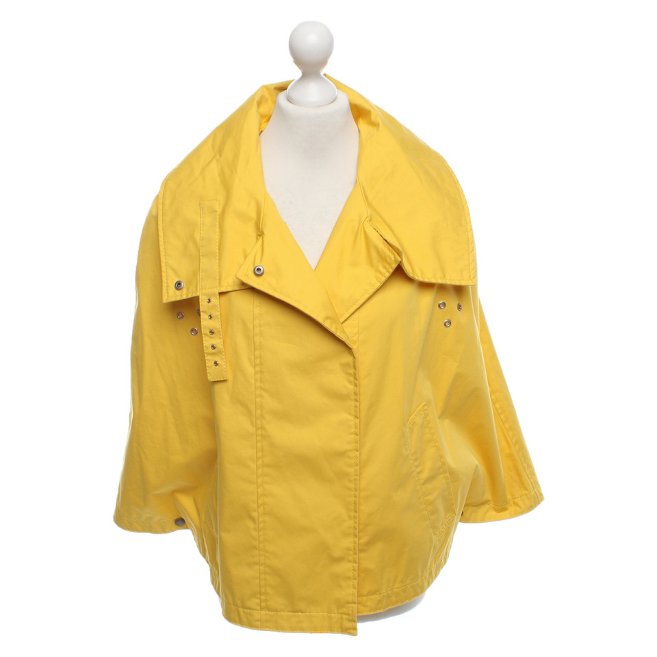 Burberry Veste/Manteau en Coton en Jaune