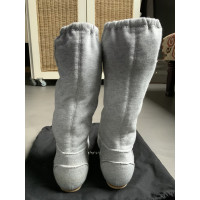 Chanel Stiefel in Grau