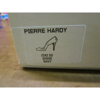 Pierre Hardy Pumps/Peeptoes en Daim en Bleu