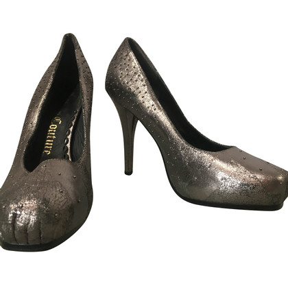 Juicy Couture pumps in grey