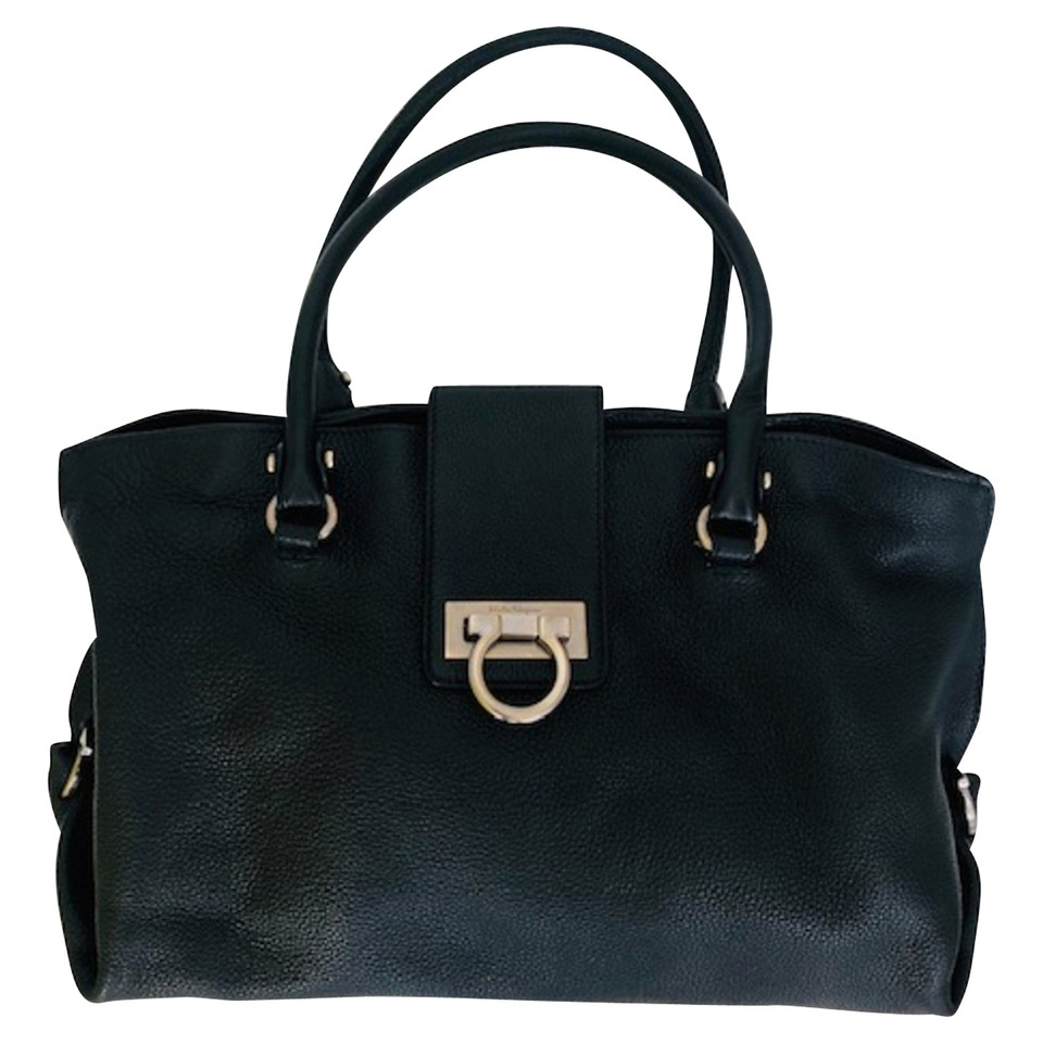 Salvatore Ferragamo Shoulder bag Leather in Black