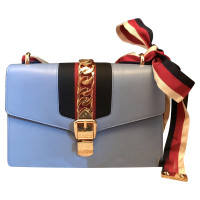 Gucci Sylvie Bag Medium aus Leder in Blau