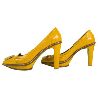 Céline pumps in mustard yellow