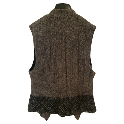 Sport Max Vest with pearl embroidery