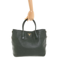 Prada Handtasche aus Leder in Grün