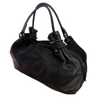 Russell & Bromley Handtasche aus Leder in Schwarz