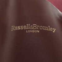 Russell & Bromley Handtasche aus Leder in Bordeaux