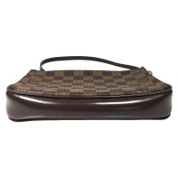 Louis Vuitton Pochette in Marrone