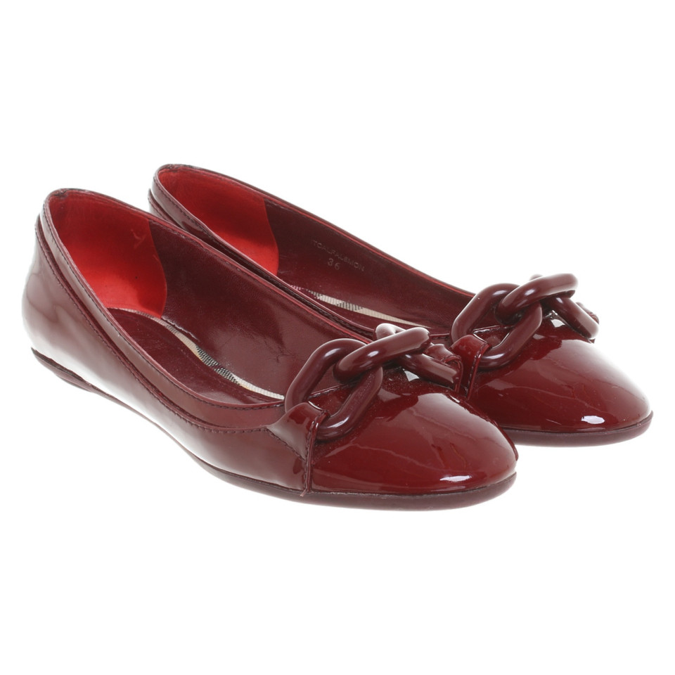 Burberry Slippers/Ballerinas Patent leather in Bordeaux
