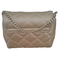 Moschino Love Clutch in Goud