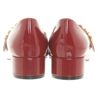 Christian Dior Pumps/Peeptoes aus Lackleder in Bordeaux