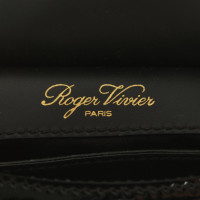 Roger Vivier Handtasche aus Lackleder in Schwarz