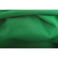 Bottega Veneta The Pouch aus Leder in Grün