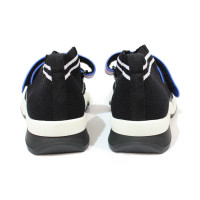 Fendi Sneakers aus Canvas in Schwarz