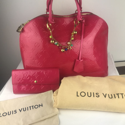 Louis Vuitton Alma Patent leather