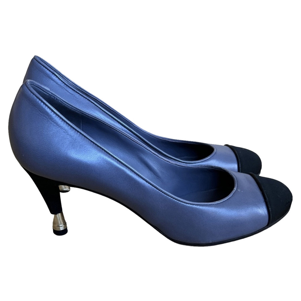 Chanel Pumps/Peeptoes Leather in Blue