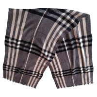 Burberry Scarf with plaid pattern