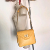 Chloé Shoulder bag Leather in Yellow