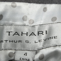 Tahari Anzug in Grau