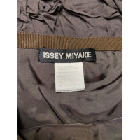 Issey Miyake Gonna in Cotone in Marrone