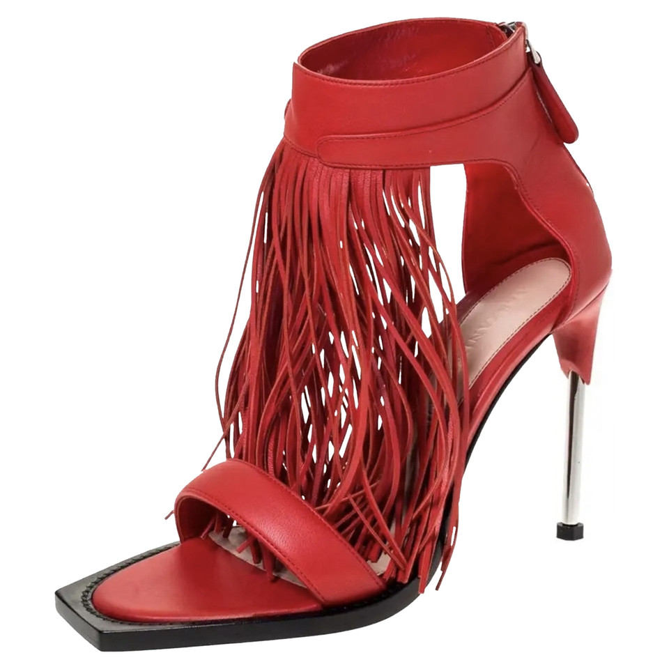 Alexander McQueen Sandalen aus Leder in Rot