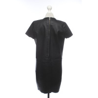 Calvin Klein Kleid aus Leder in Schwarz