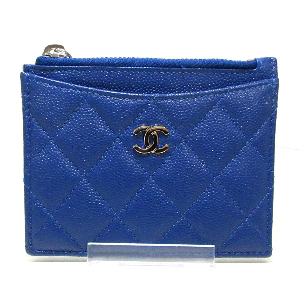 Chanel Täschchen/Portemonnaie aus Leder in Blau