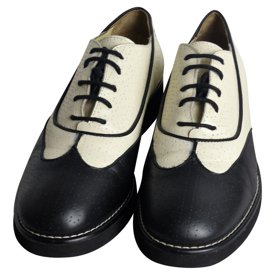 Chanel 16C Lace up Oxford