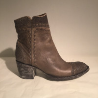Mexicana Stiefeletten aus Leder in Taupe