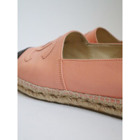 Chanel Chaussons/Ballerines en Cuir en Orange