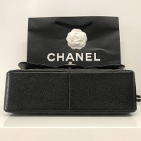 Chanel Classic Flap Bag Jumbo Leer in Zwart