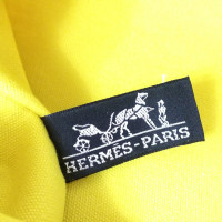 Hermès Clutch Canvas in Geel