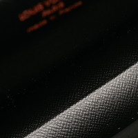 Louis Vuitton Pochette Sellier Dragonne Clutch Leer in Zwart