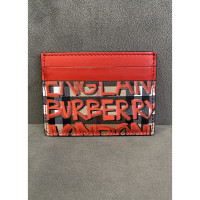 Burberry Tasje/Portemonnee Leer in Rood