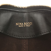Nina Ricci Handtasche aus Leder in Schwarz
