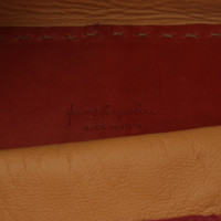 Henry Beguelin Handtasche aus Leder in Rot