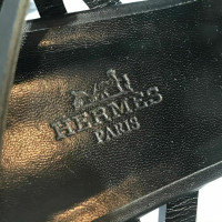 Hermès Sandalen Leer in Zwart