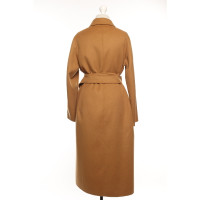 Max Mara Studio Veste/Manteau en Laine en Ocre