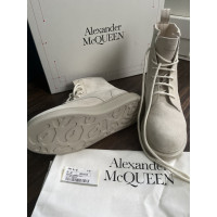 Alexander McQueen Boots Suede in Cream