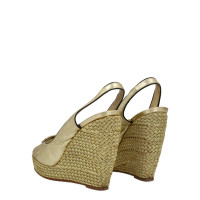 Roger Vivier Wedges Leather in Gold