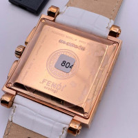 Fendi Armbanduhr aus Vergoldet in Weiß