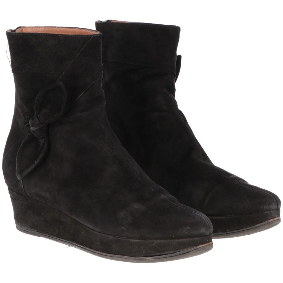 Alaïa Bottines en Daim en Noir