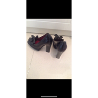 Burberry Chaussures compensées en Cuir en Noir