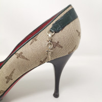 Cesare Paciotti Pumps/Peeptoes en Toile en Beige