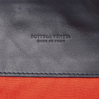 Bottega Veneta Clutch aus Leder in Schwarz